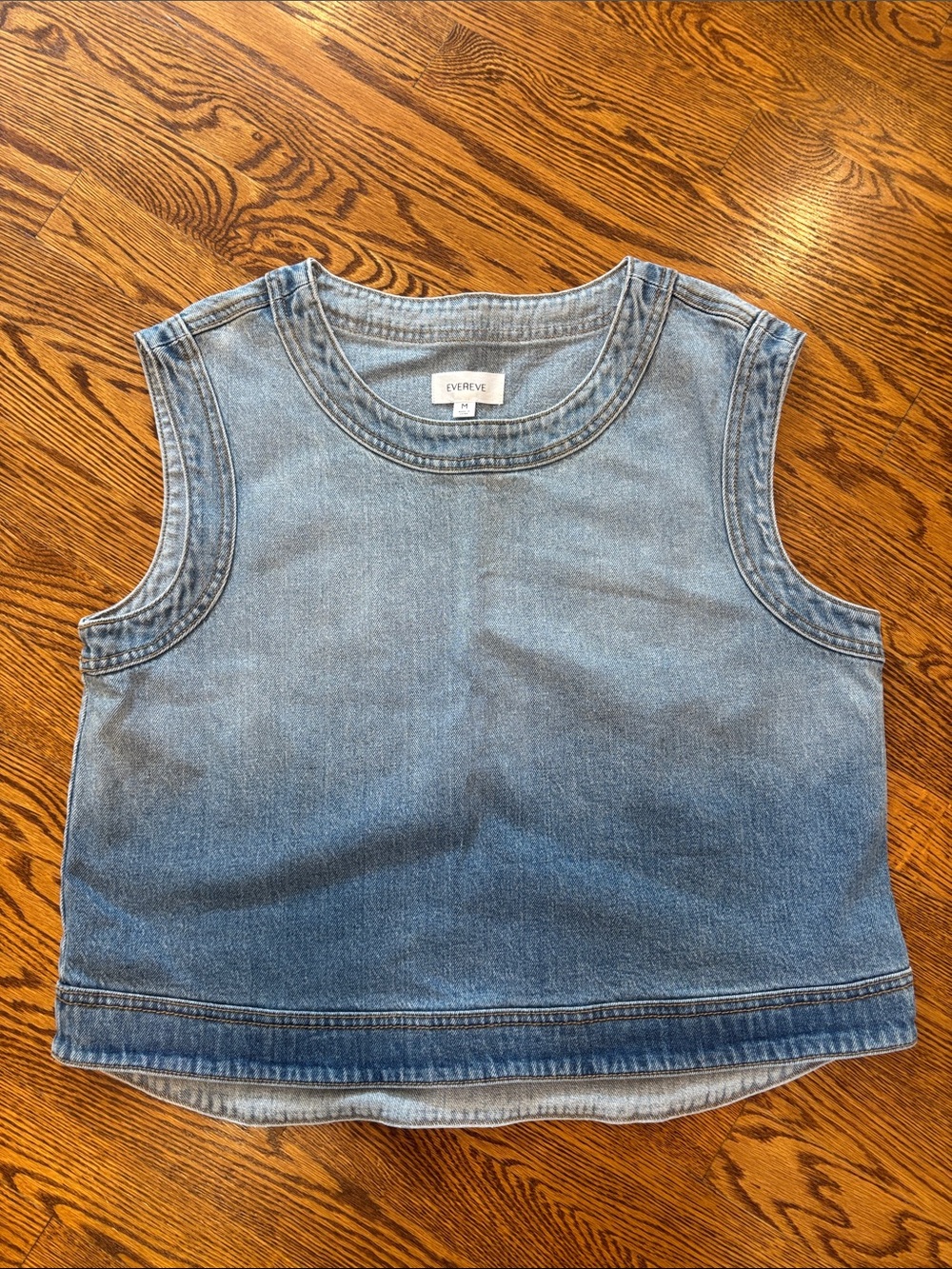 Evereve Light Denim Sleeveless Tank like new!